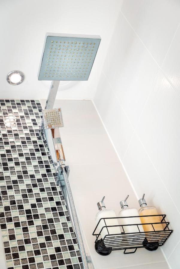 Luxury Studio Apartment - Town Centre Whitehaven Buitenkant foto